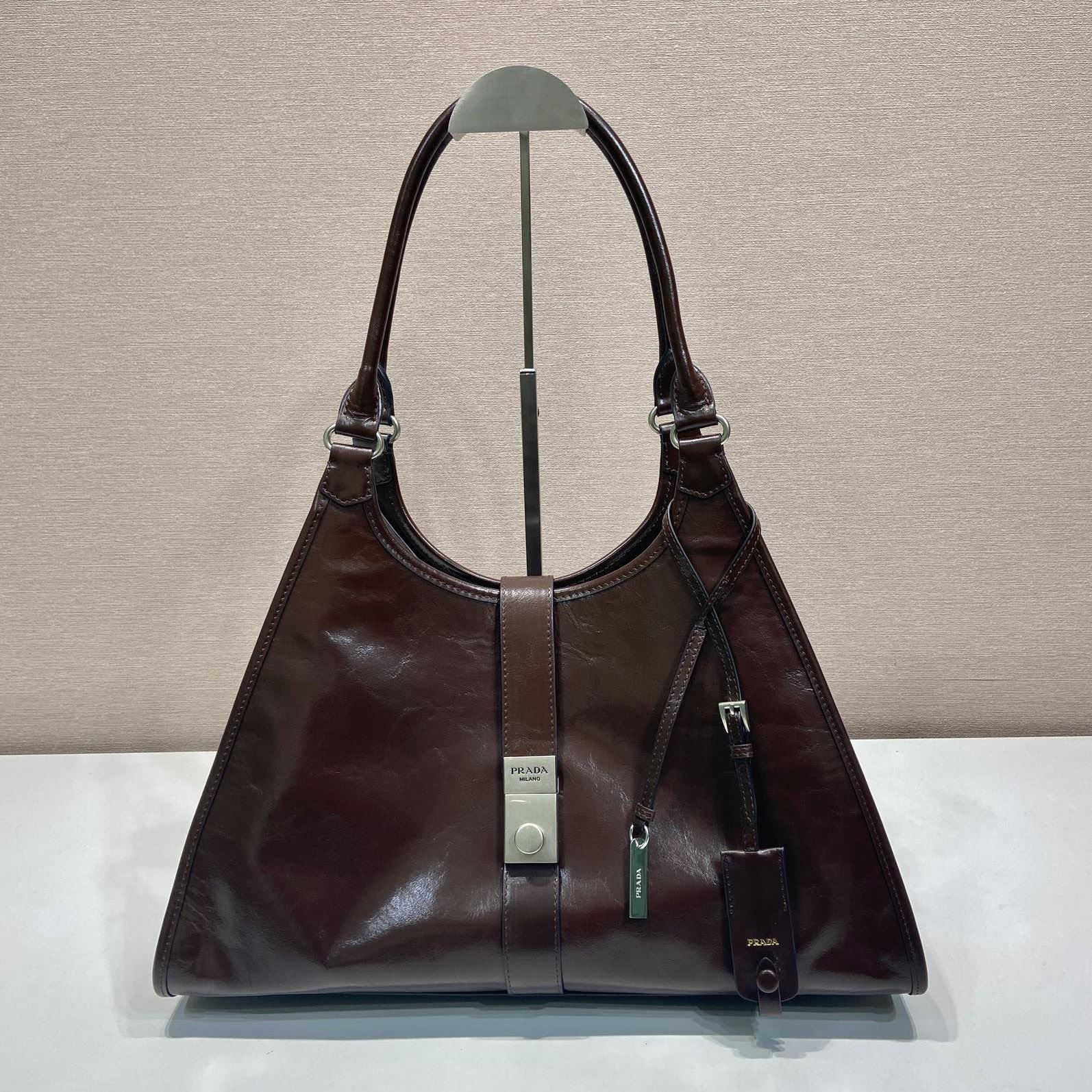 Pra*a top handle bags
